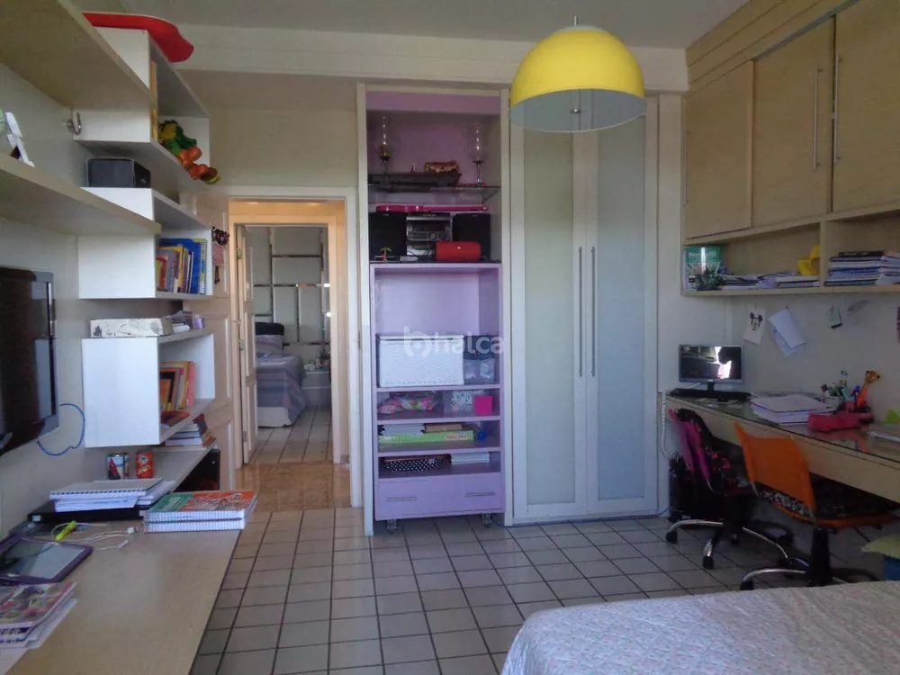 Apartamento à venda com 3 quartos, 239m² - Foto 8