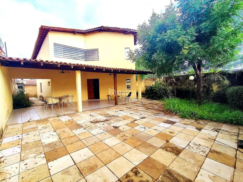 Casa, 4 quartos, 234 m² - Foto 1