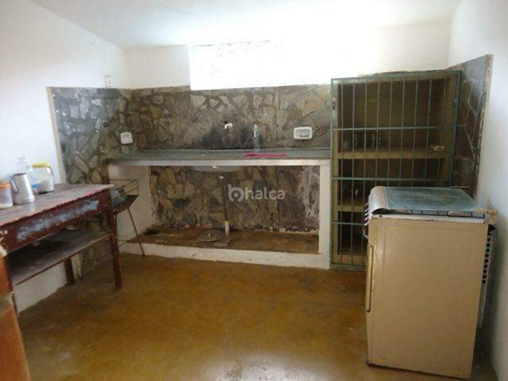 Casa à venda com 2 quartos, 291m² - Foto 4