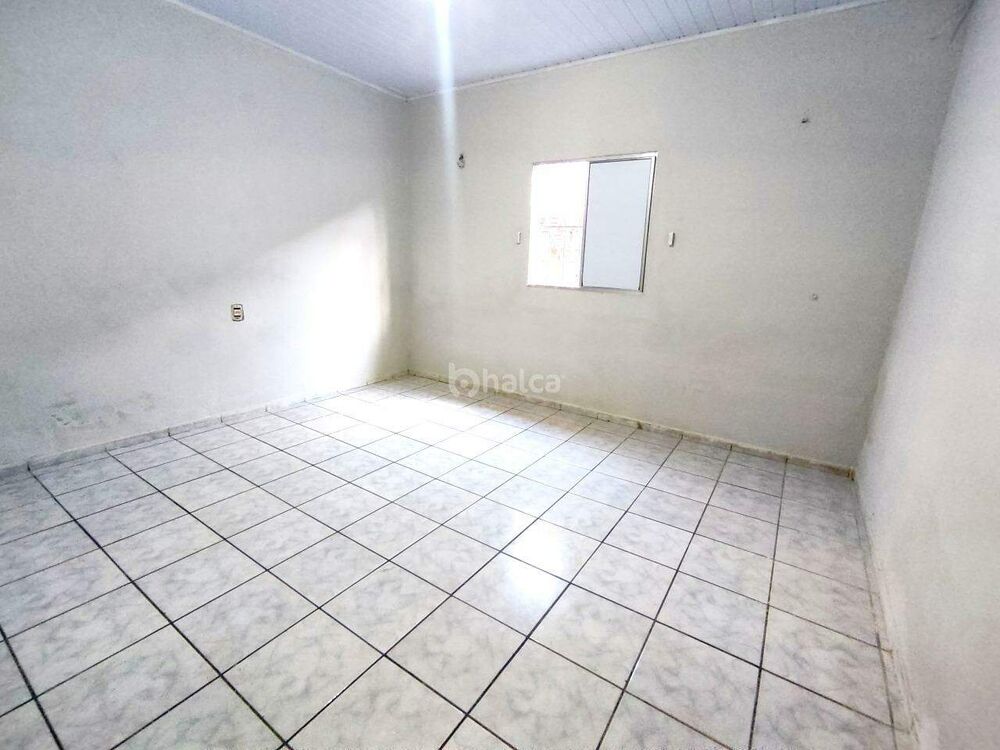 Casa para alugar com 2 quartos, 80m² - Foto 10