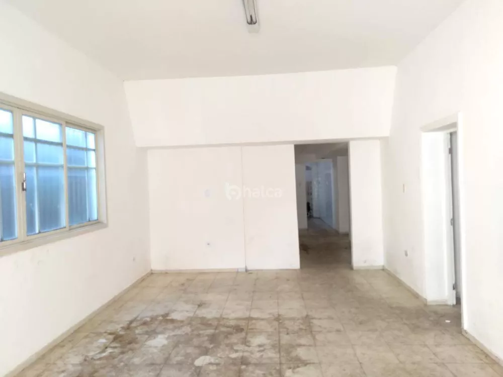 Prédio Inteiro para alugar com 6 quartos, 345m² - Foto 3