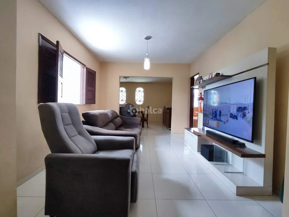Casa, 3 quartos, 270 m² - Foto 2