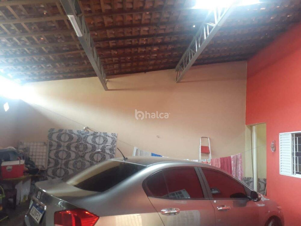 Casa à venda com 2 quartos, 110m² - Foto 1