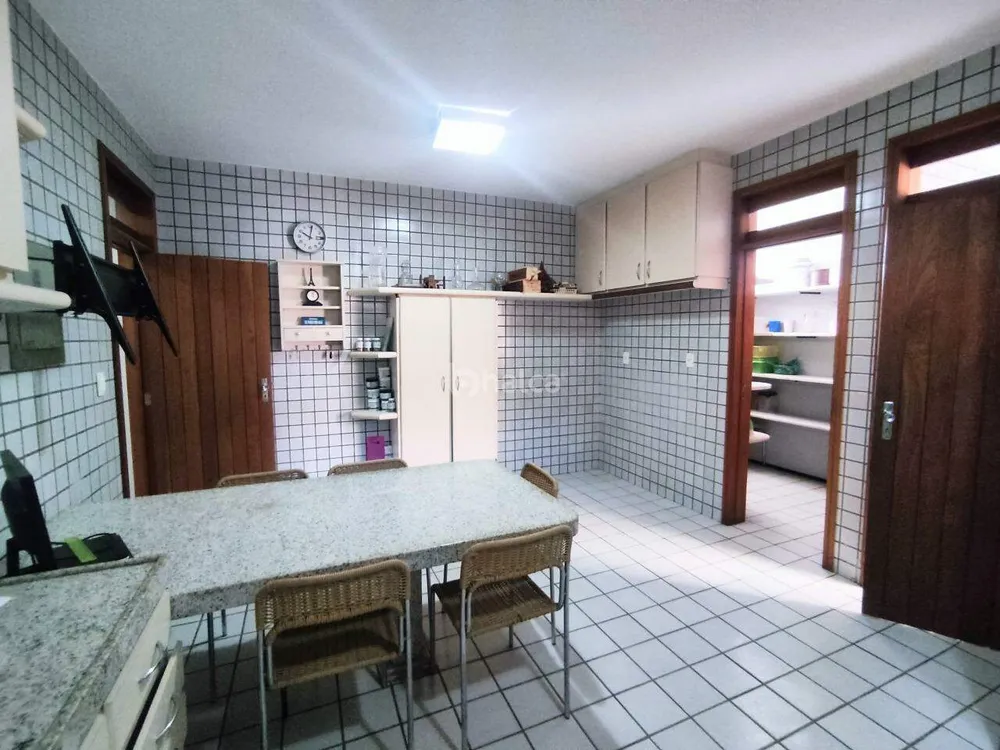 Casa, 5 quartos, 471 m² - Foto 1