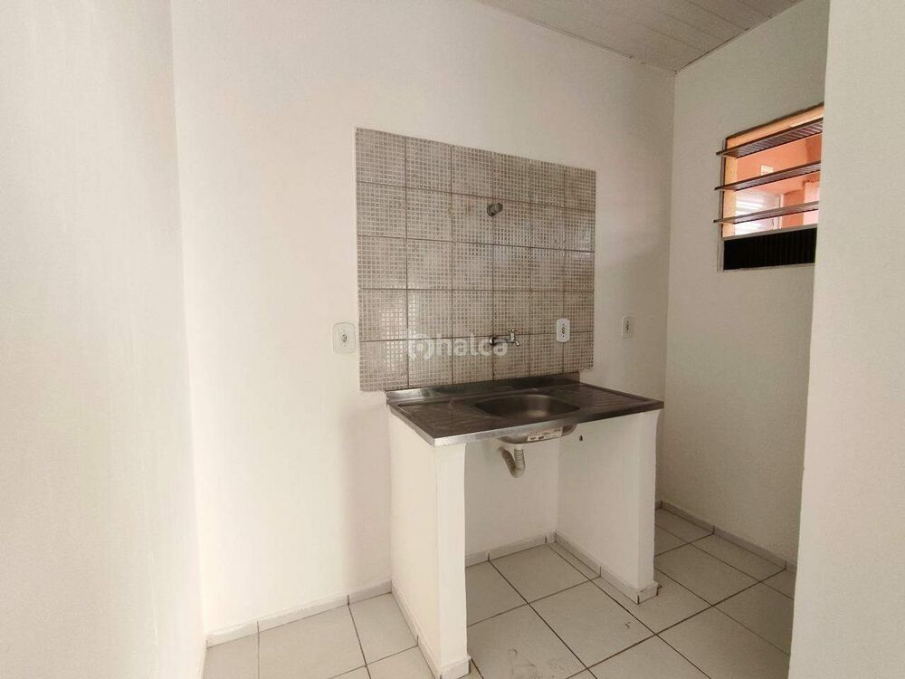 Apartamento para alugar com 1 quarto, 27m² - Foto 1