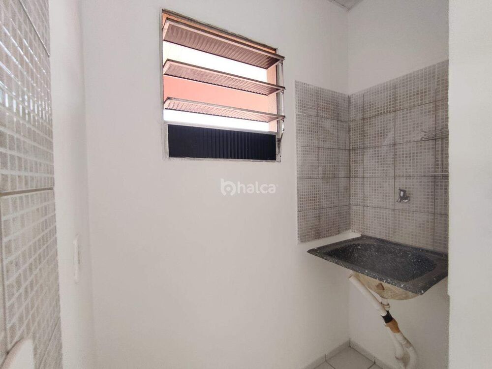 Apartamento para alugar com 1 quarto, 27m² - Foto 2