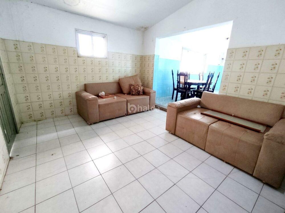 Casa à venda com 1 quarto, 180m² - Foto 1