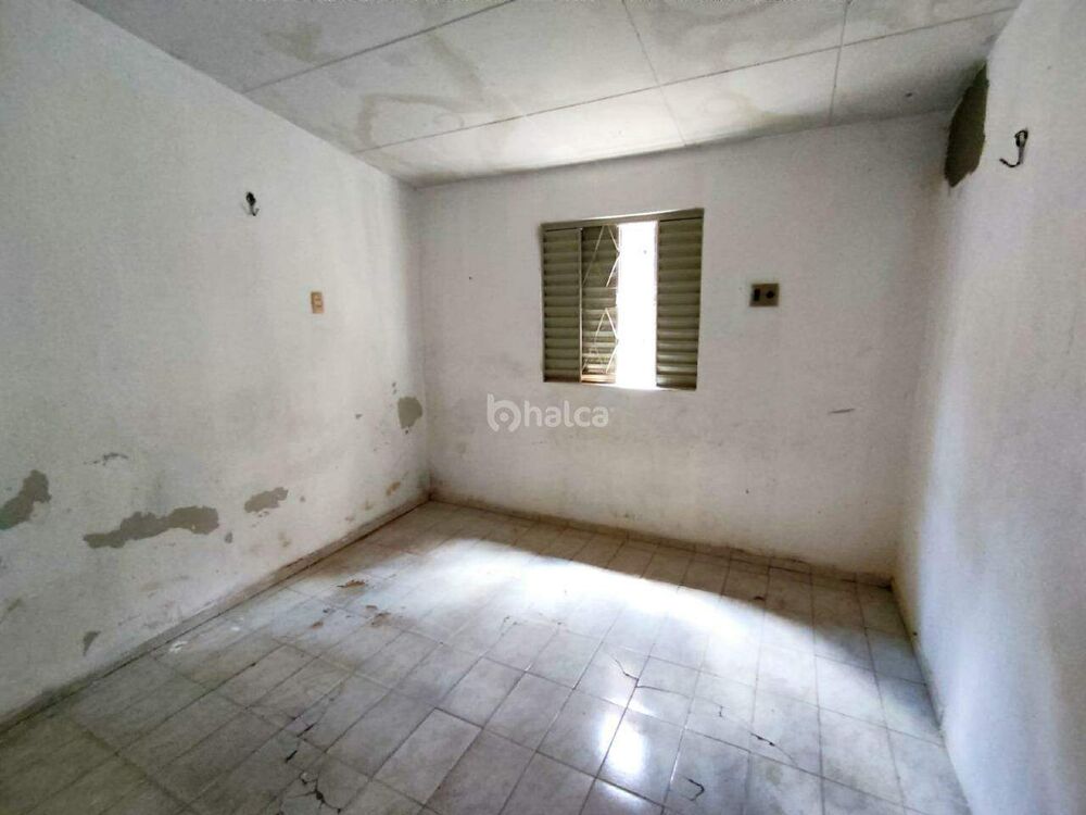 Casa, 9 quartos, 213 m² - Foto 2