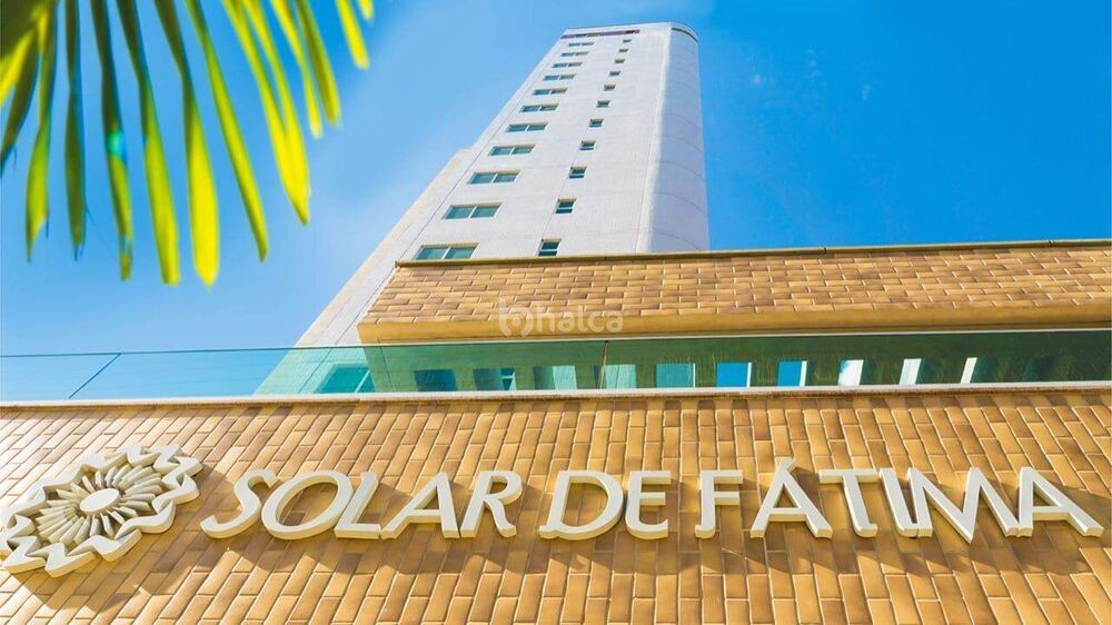 Apartamento à venda com 3 quartos, 131m² - Foto 2