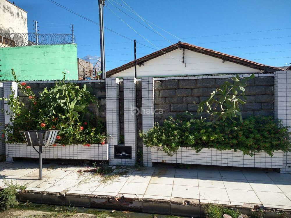 Casa, 4 quartos, 222 m² - Foto 1