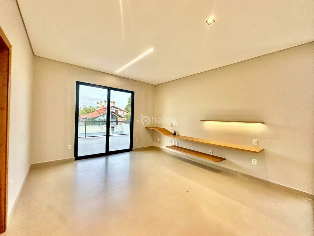 Casa, 4 quartos, 235 m² - Foto 10