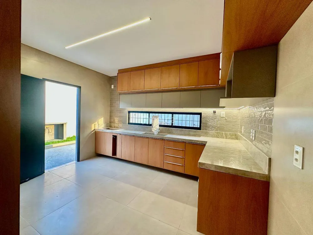 Casa, 4 quartos, 235 m² - Foto 4