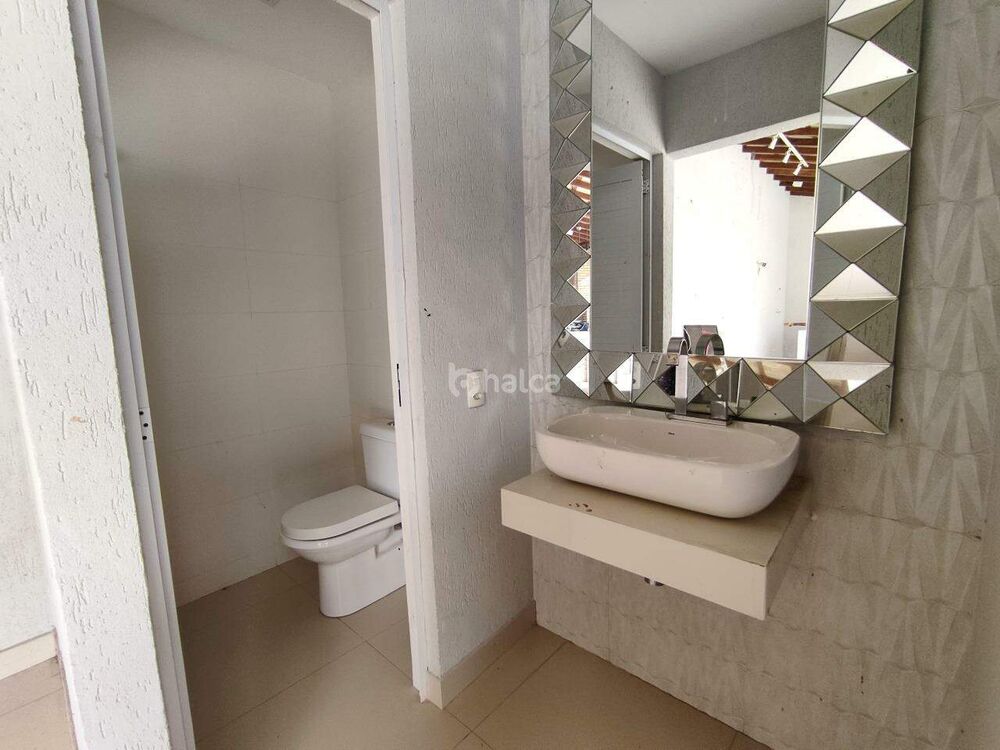 Casa à venda com 4 quartos, 200m² - Foto 3