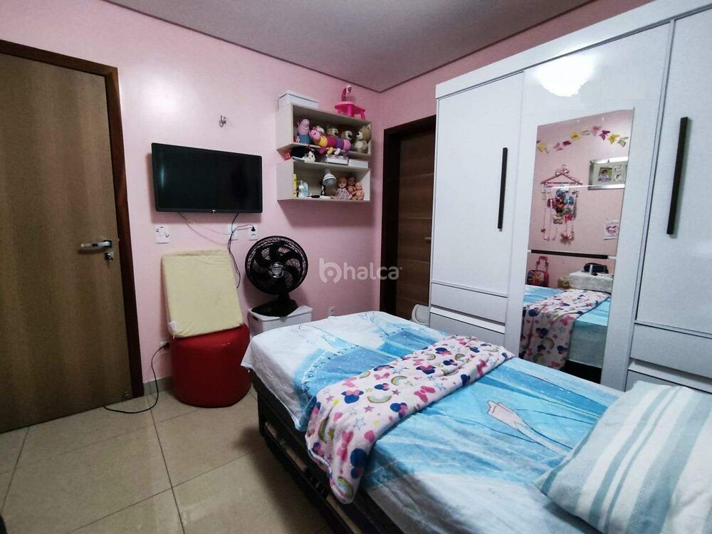 Casa, 4 quartos, 268 m² - Foto 3