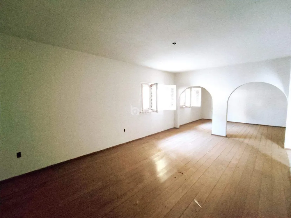 Casa, 5 quartos, 330 m² - Foto 4