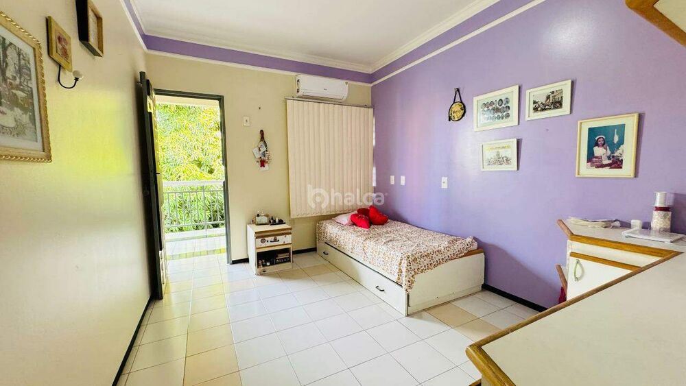 Casa à venda com 6 quartos, 429m² - Foto 2