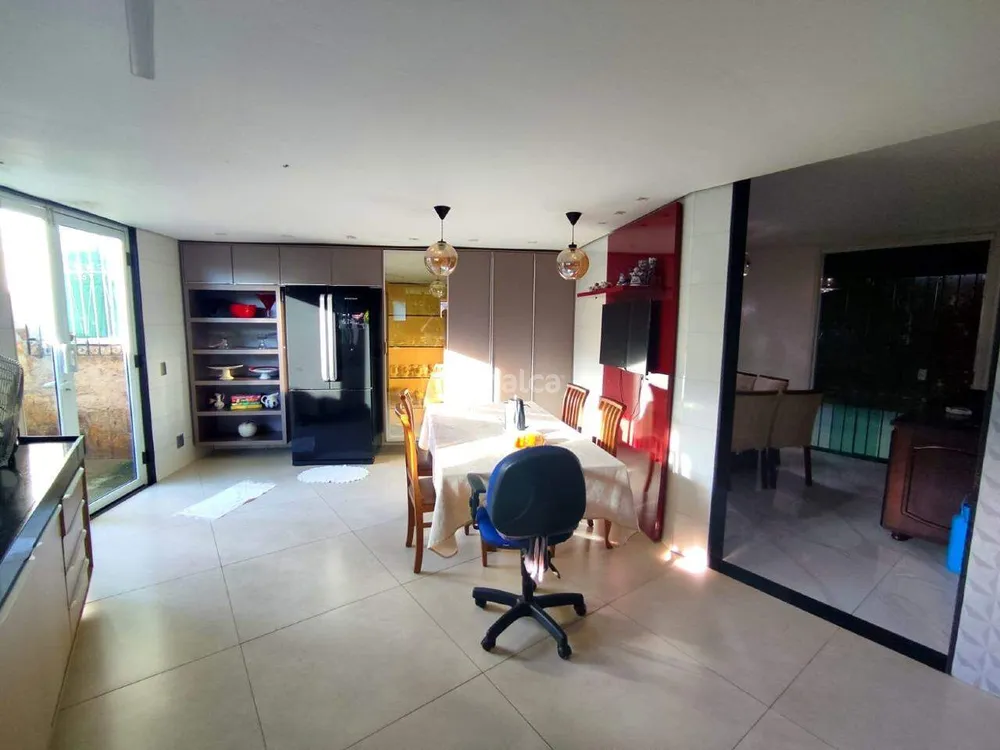 Casa, 4 quartos, 187 m² - Foto 5