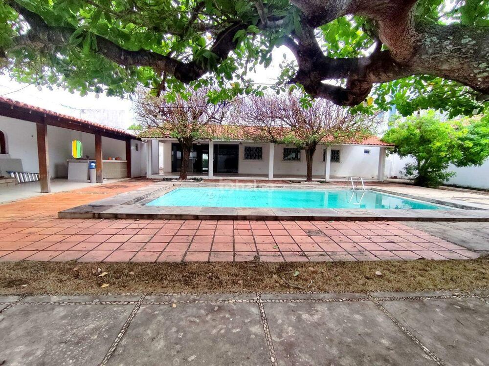 Casa para alugar com 3 quartos, 376m² - Foto 7