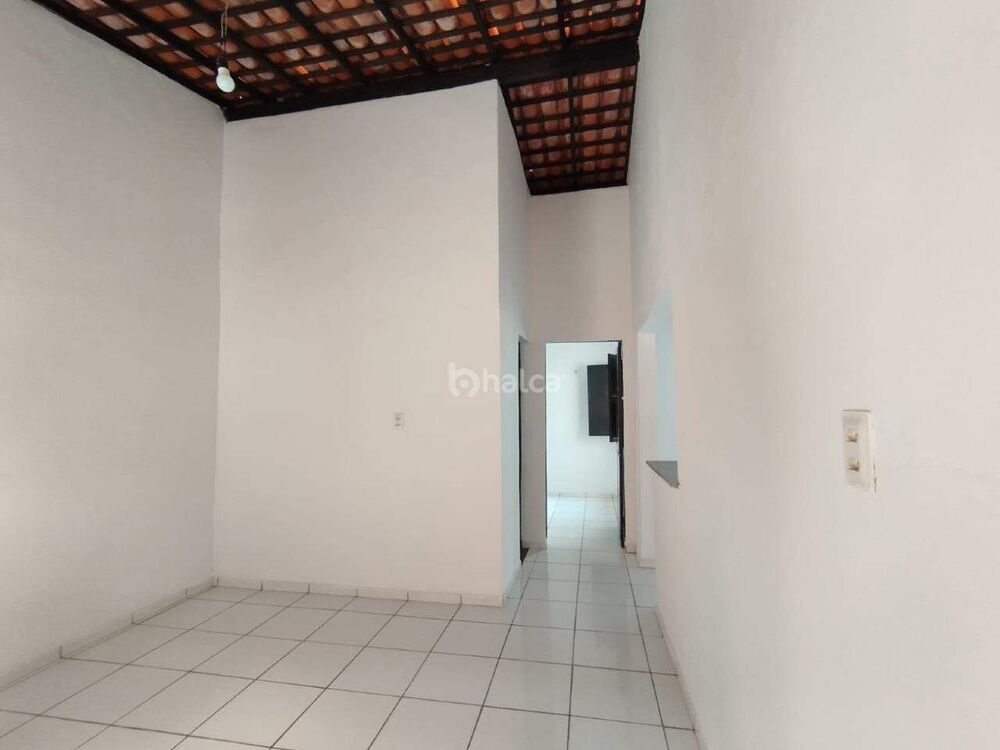 Casa para alugar com 2 quartos, 60m² - Foto 1