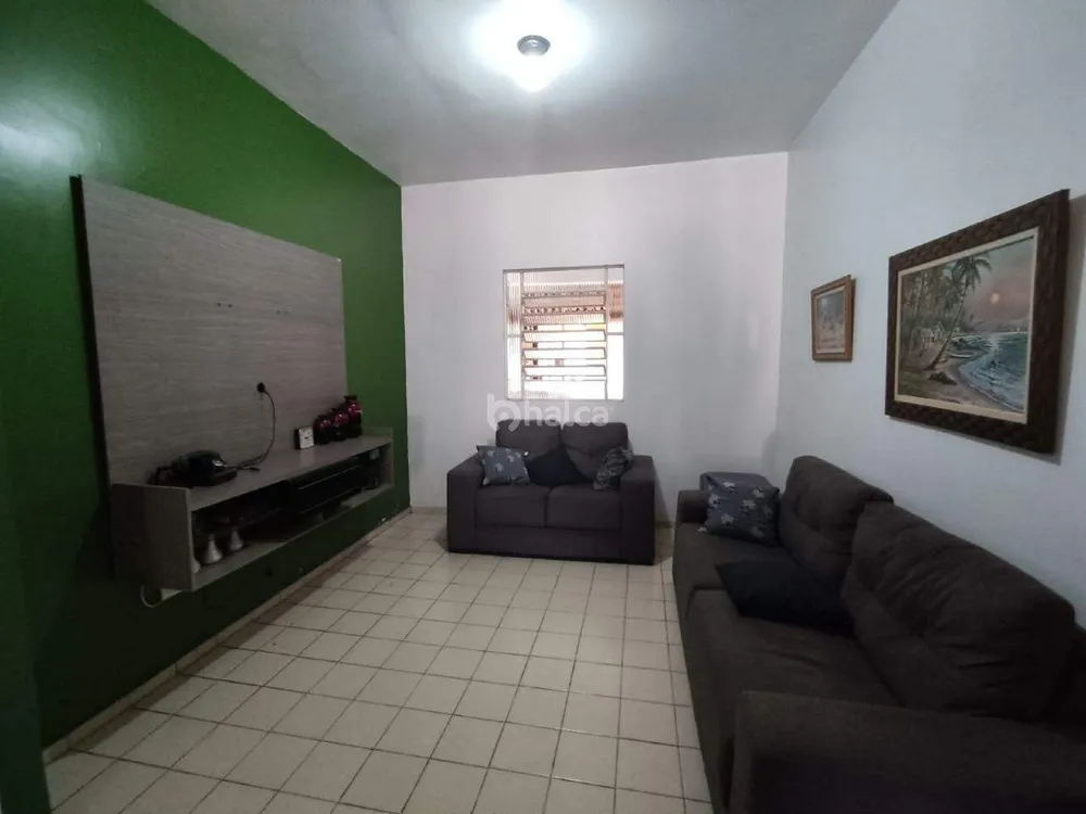Casa, 3 quartos, 231 m² - Foto 2