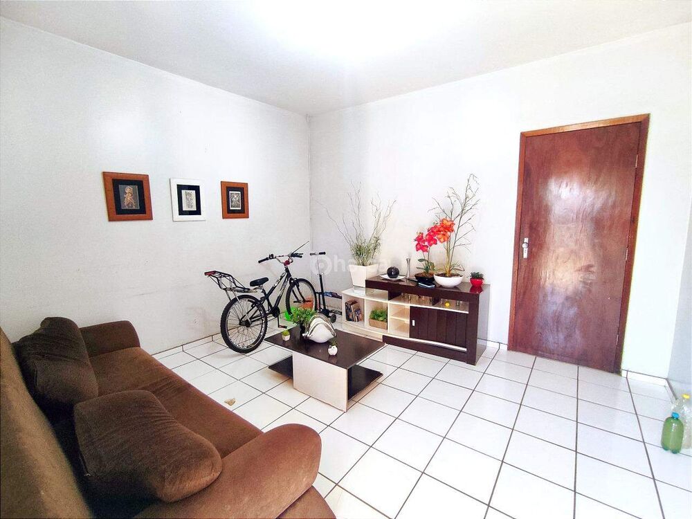 Casa para alugar com 4 quartos, 224m² - Foto 3