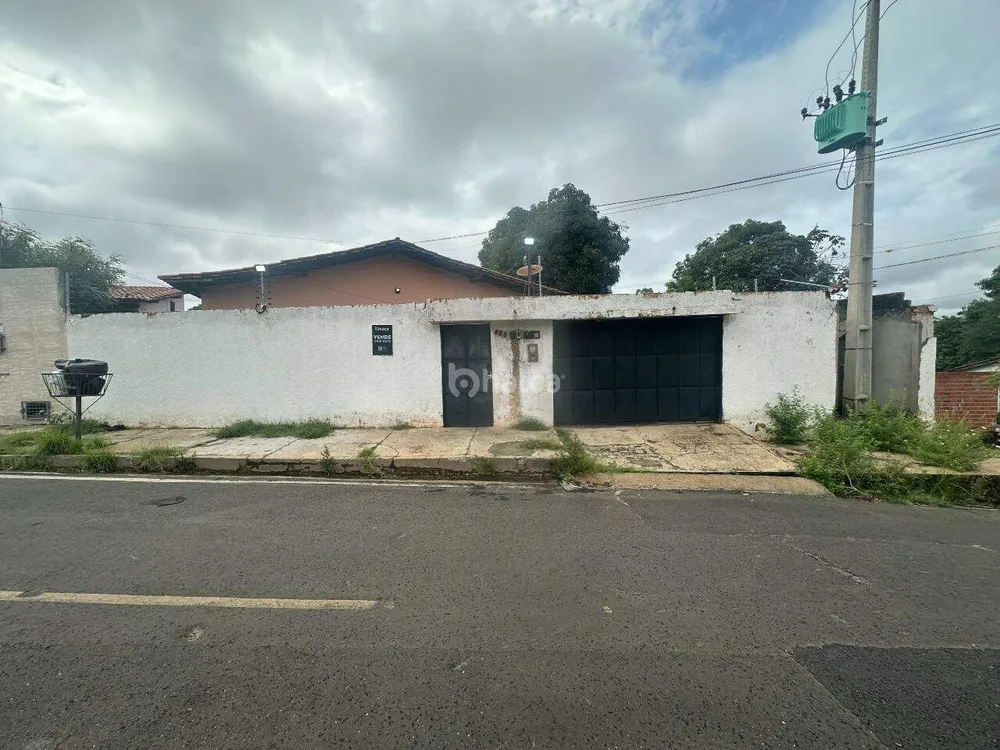 Casa, 3 quartos, 218 m² - Foto 1