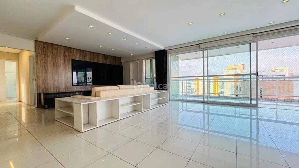 Apartamento, 3 quartos, 200 m² - Foto 1