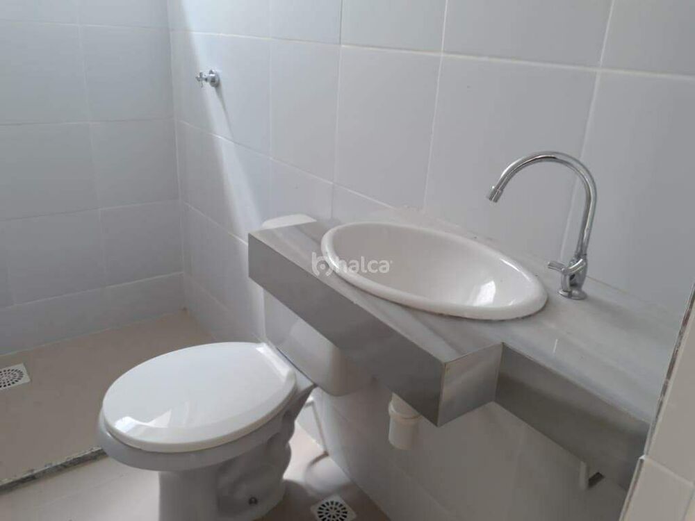 Apartamento à venda com 3 quartos, 68m² - Foto 2