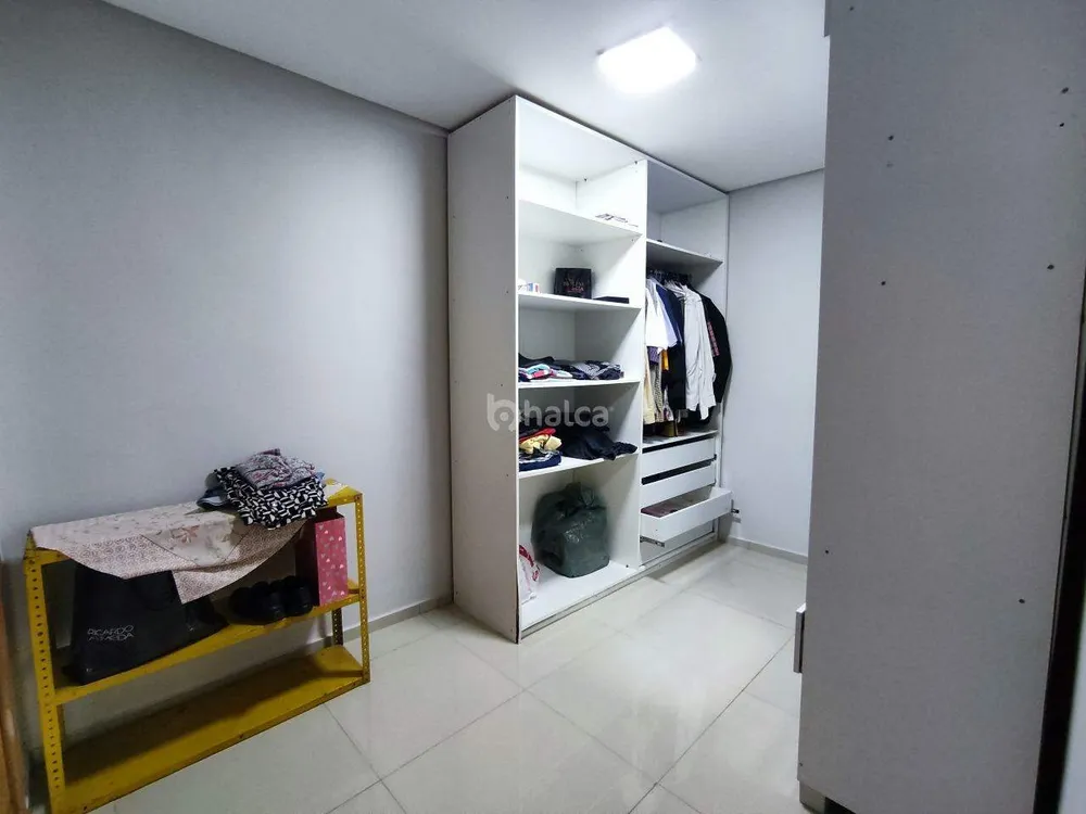 Casa, 3 quartos, 219 m² - Foto 6