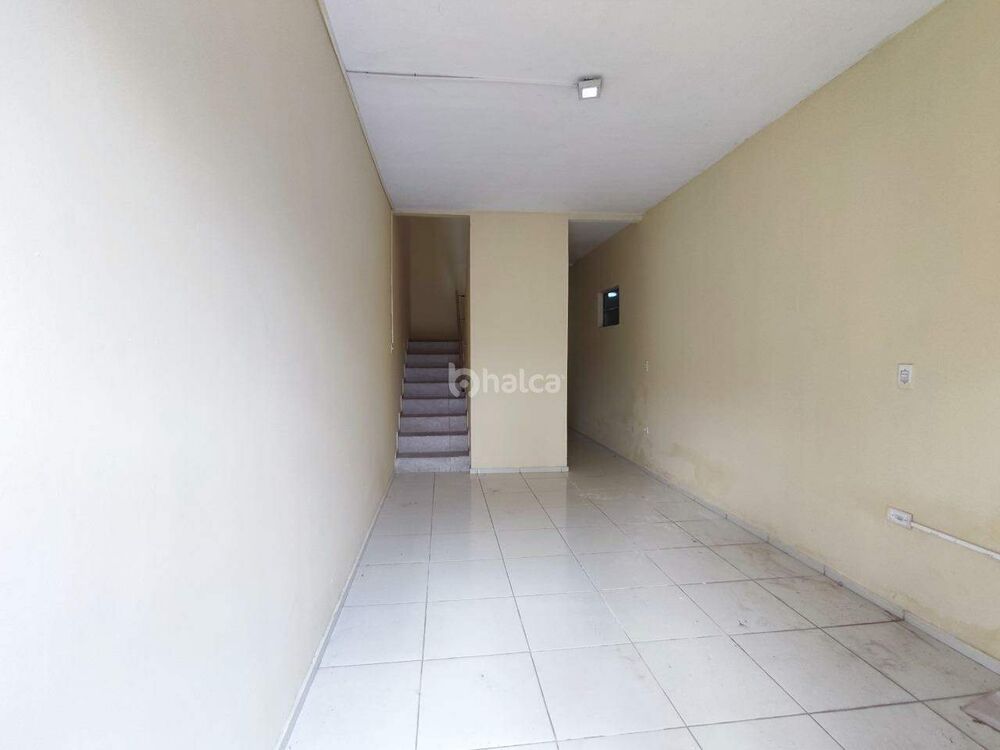 Casa para alugar com 3 quartos, 121m² - Foto 2