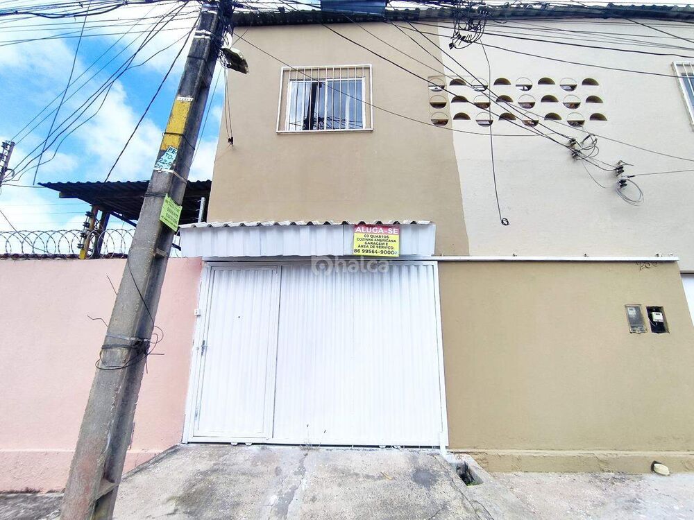 Casa para alugar com 3 quartos, 121m² - Foto 1