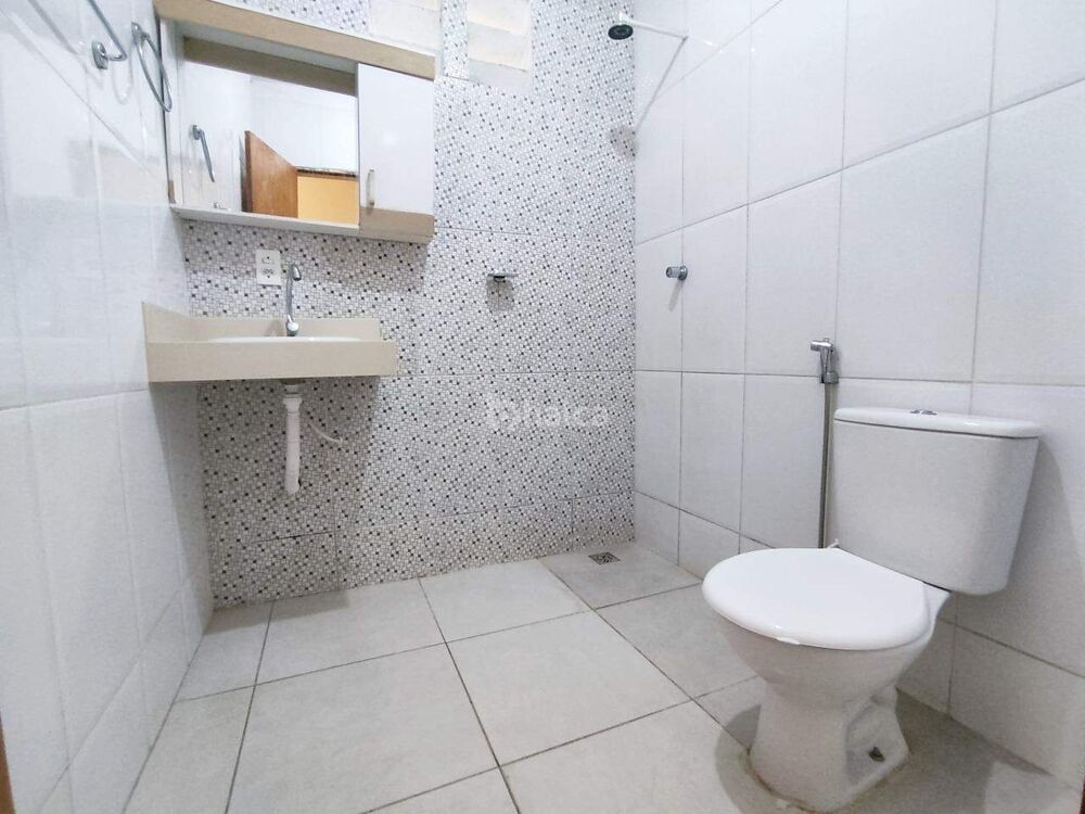 Casa para alugar com 3 quartos, 121m² - Foto 8
