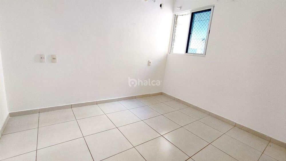 Apartamento à venda com 3 quartos, 74m² - Foto 2