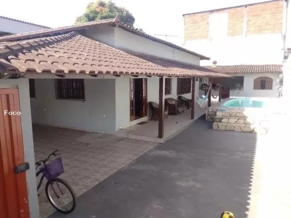 Casa à venda com 4 quartos, 390m² - Foto 2