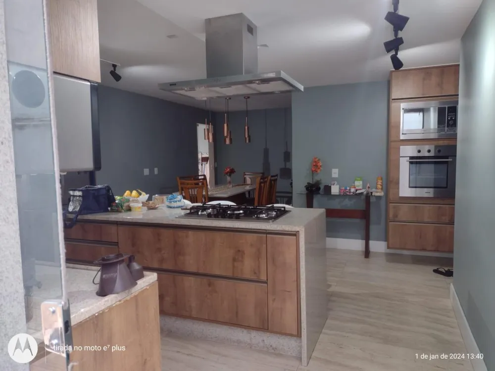 Casa, 3 quartos, 300 m² - Foto 15