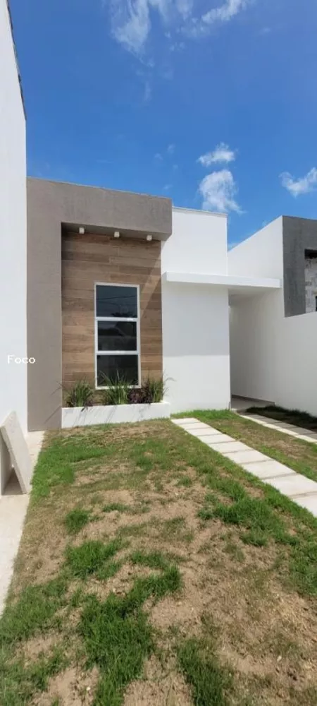 Casa à venda com 2 quartos, 180m² - Foto 1