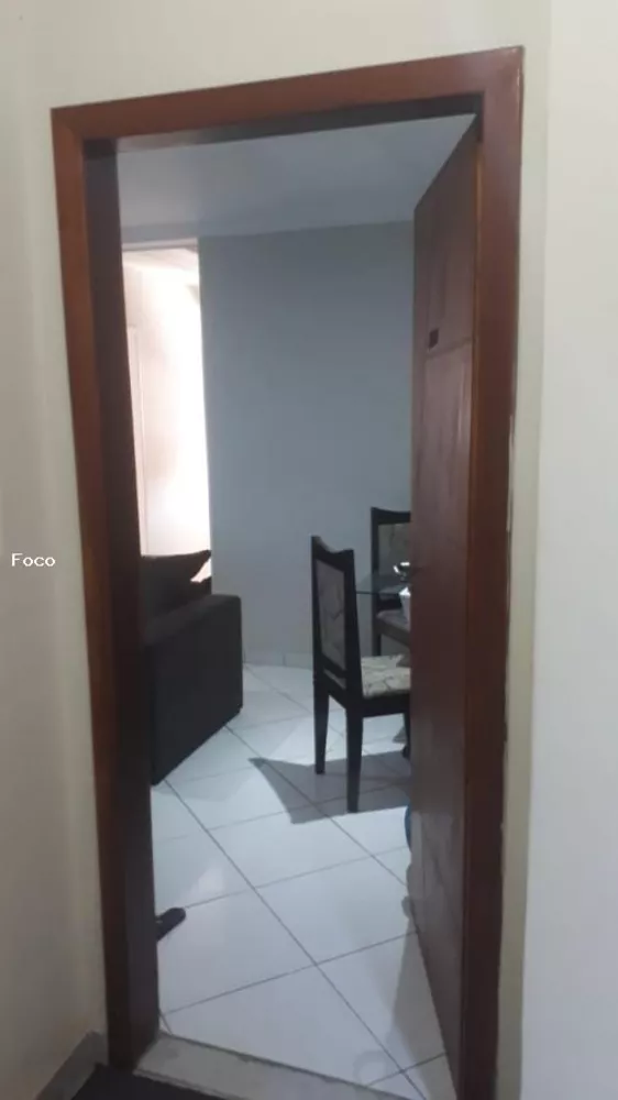 Apartamento à venda com 3 quartos, 75m² - Foto 3