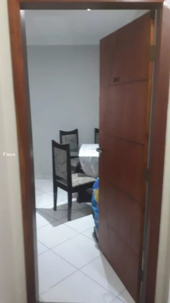 Apartamento à venda com 3 quartos, 75m² - Foto 4