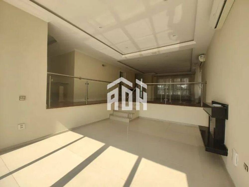 Casa para alugar com 4 quartos, 620m² - Foto 2