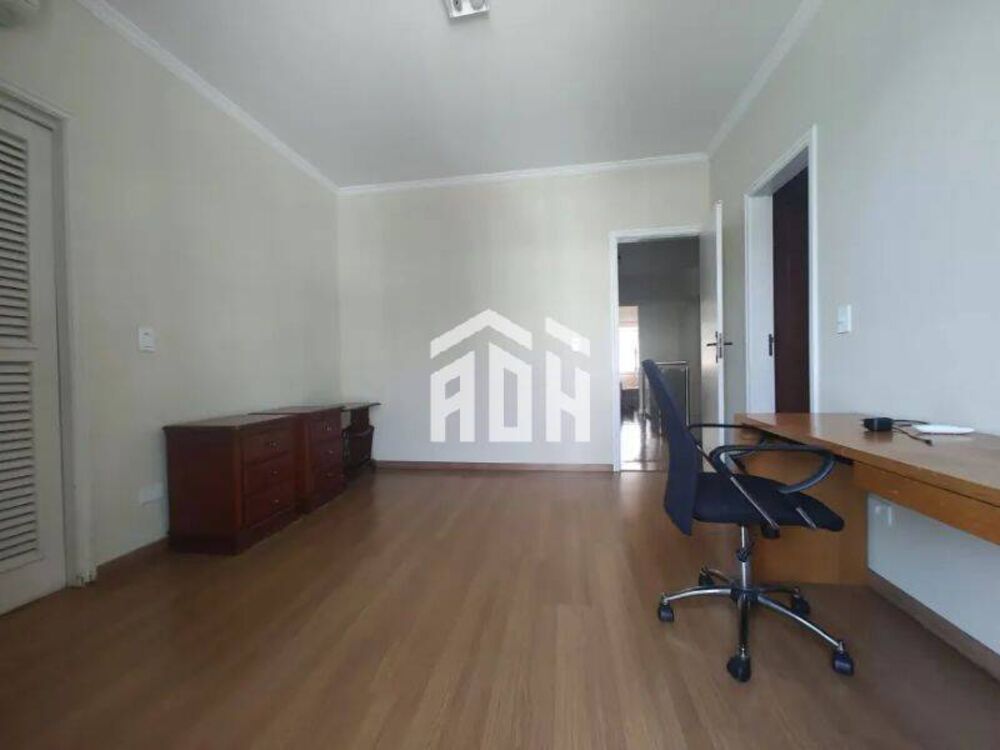 Casa para alugar com 4 quartos, 620m² - Foto 4