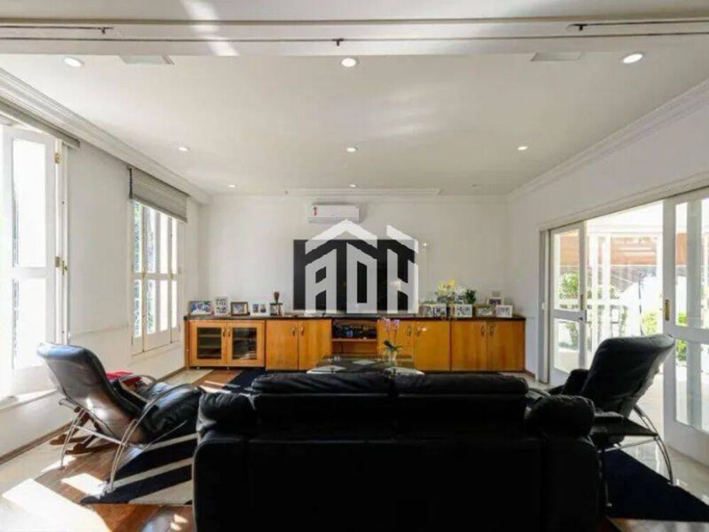 Casa à venda e aluguel com 4 quartos, 582m² - Foto 3