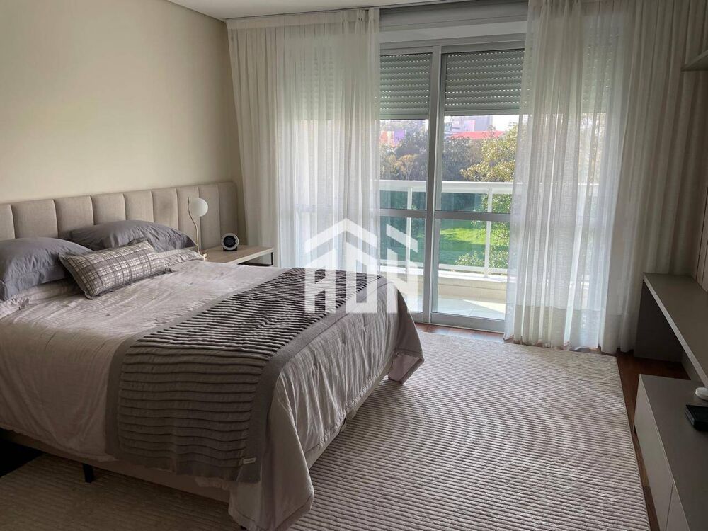 Apartamento à venda com 4 quartos, 328m² - Foto 2
