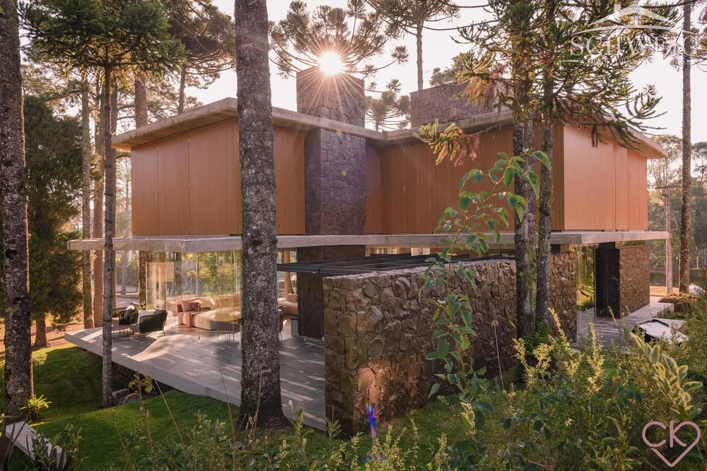 Casa, 4 quartos, 588 m² - Foto 1