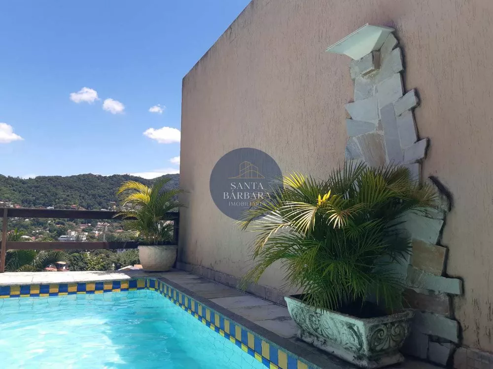 Casa, 3 quartos, 240 m² - Foto 1