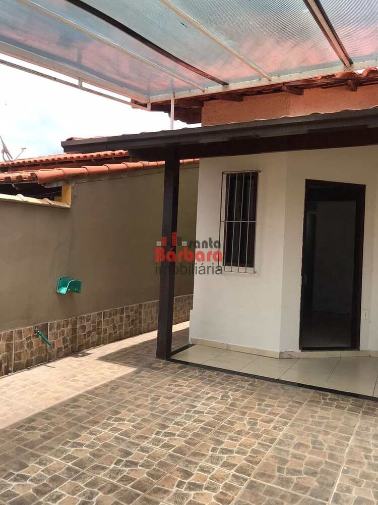 Casa à venda com 3 quartos, 130m² - Foto 1