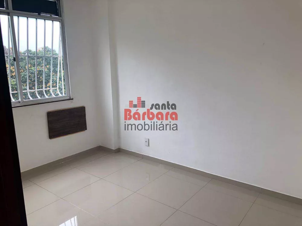 Apartamento à venda com 2 quartos, 80m² - Foto 2