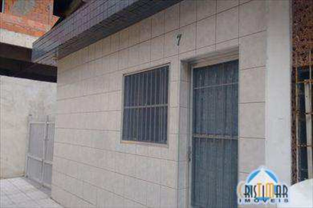 Casa de Condomínio à venda e aluguel com 2 quartos, 70m² - Foto 1