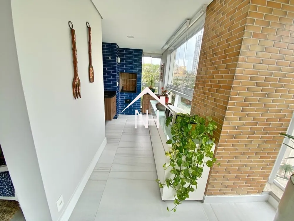 Apartamento, 4 quartos, 217 m² - Foto 1