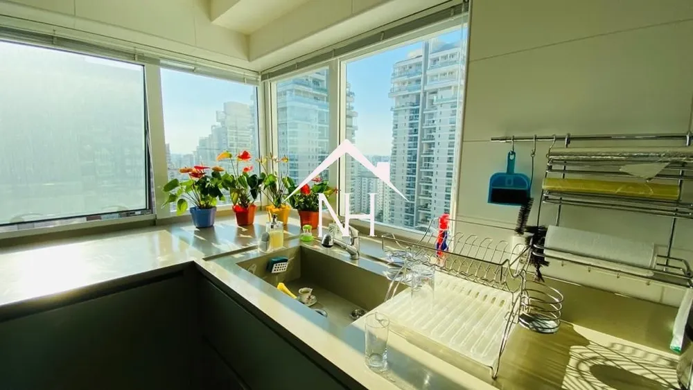 Apartamento, 3 quartos, 251 m² - Foto 1