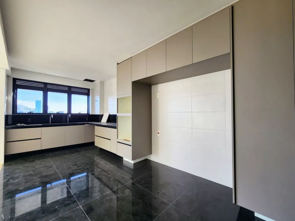 Apartamento à venda com 4 quartos, 232M2 - Foto 4